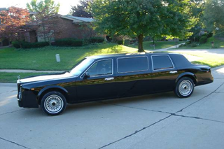 Illustration for article titled For $24,900, Get a "Rolls Royce" Limo!